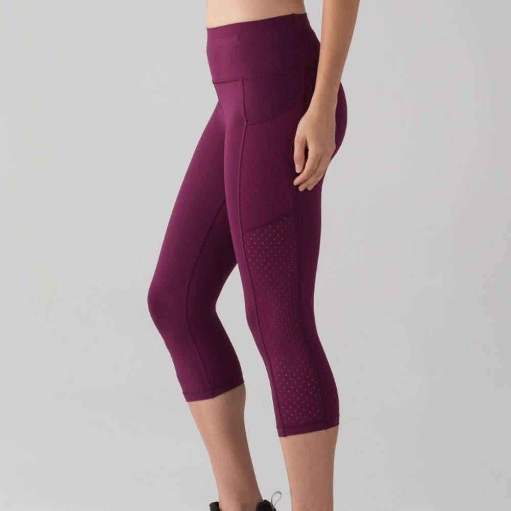 Lululemon Mind Over Miles Crop